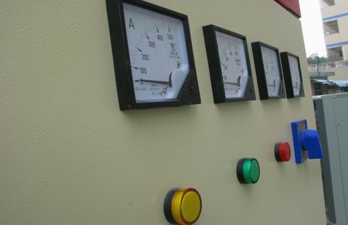 东方华侨农场配电盘